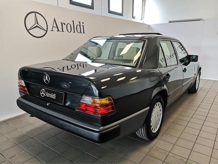 Aroldi, service Mercedes-Benz a Cremona - MERCEDES-BENZ 200 E (W124) | ID -1799