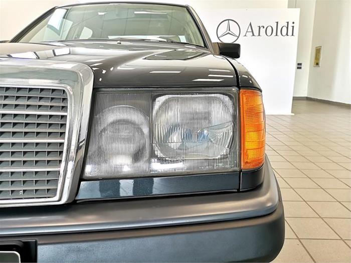 Aroldi, service Mercedes-Benz a Cremona - MERCEDES-BENZ 200 E (W124) | ID -1799