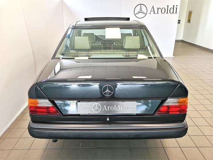 Aroldi, service Mercedes-Benz a Cremona - MERCEDES-BENZ 200 E (W124) | ID -1799